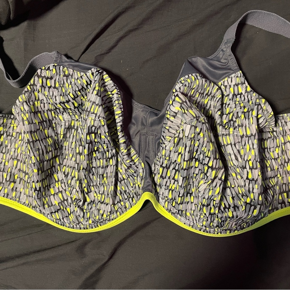 Elomi 36H UK (36K US) Sports Bra